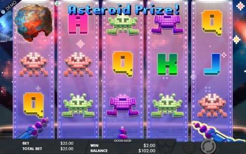 8-Bit Intruders (8-битное вторжение) из раздела Игровые автоматы