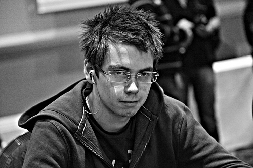 И все-таки дело в деньгах! Когда я прочел статью Дэвида ‘Lildave’ Николсона, где он рассуждает о том, зачем мы играем в покер и почему это выгодно, то захотел поделиться и своими мыслями на эту тему