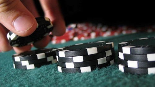 каждый из нас желает, чтобы тайтово-пассивный игрок продолжал вести розыгрыши в таком же тайтово-пассивном стиле