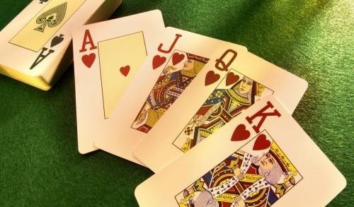 покер, диапазоны, старшие карты, одномастная комбинация, сжатый диапазон, блайнды, комбинации, король-туз, эквити, велью, дро-комбинации