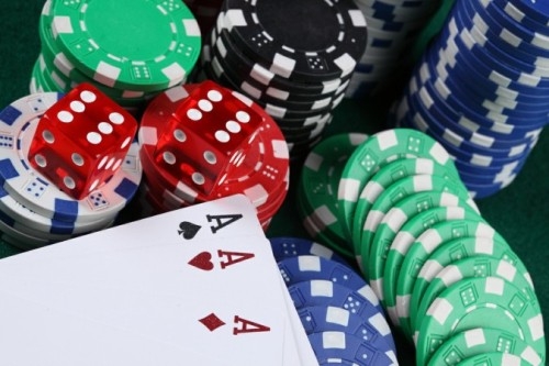 Фишки и три туза