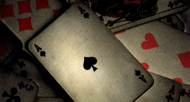 старая карта туз пик Играем по шансам