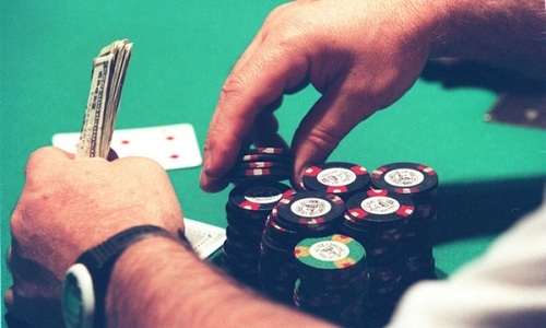 Семь невыгодных ситуаций и трудностей в покере.Покер, фишки, банк, блеф, трудности
