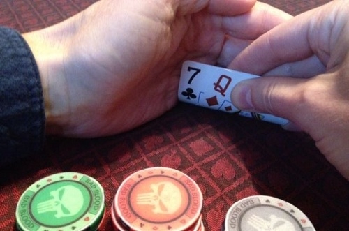 Принцип розыгрыша средних рук. Покер, три карты, ставки, средние руки