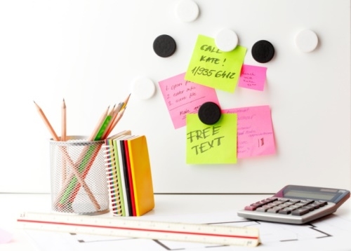 Порядок на столе, стикеры на стене, покер, стратегия, ошибки, лимиты, фолд, блеф