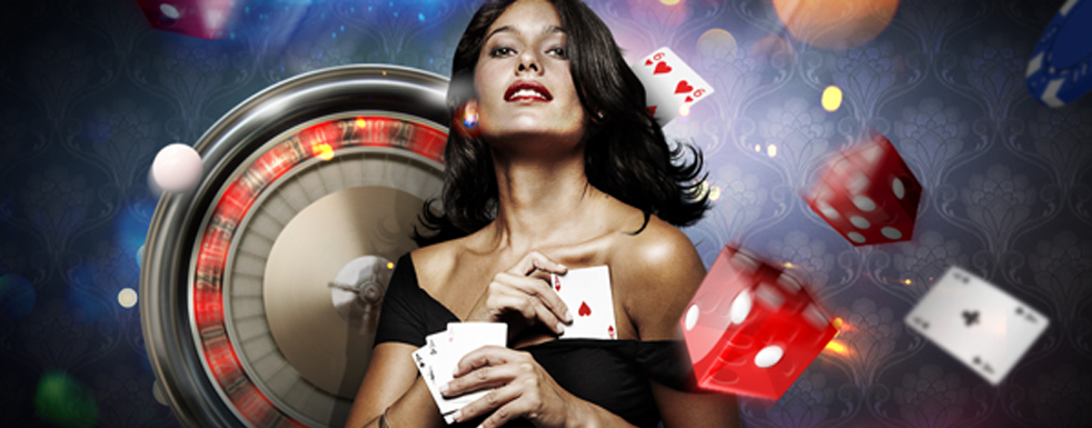 Красотка прячет в декольте червовый туз