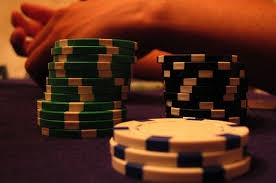 фишки на столе, успех в покере, покер, постановка цели, мечта, планирование, полезное