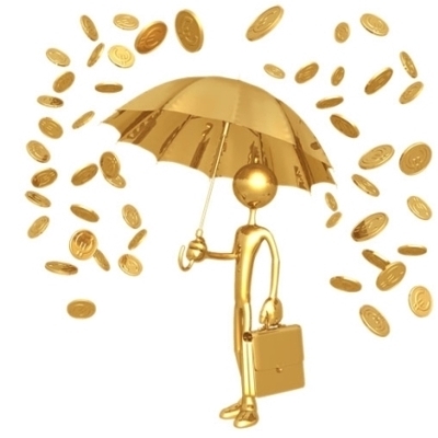 Дождь из золотых монет, золотая статуетка мужчина с зонтом под золотым дождем, ожидаемая прибыль в покере