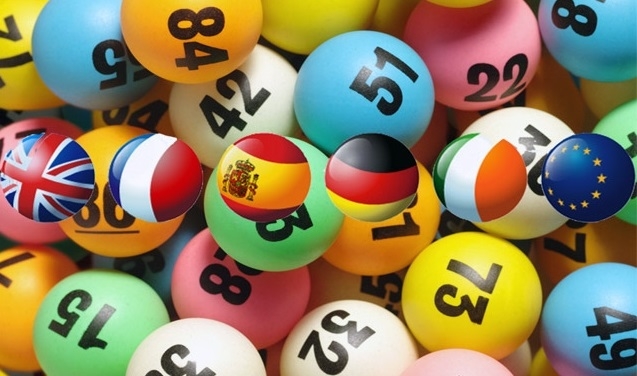 Шары с флагами разных европейских стран на фоне шаров из лототрона