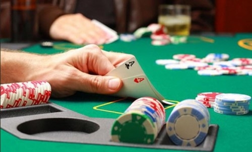 покер, быстрый покер, спин энд гоу, spin&go, турнирный покер, игра на турнирах, стратегия, максимизация прибыли, тильт, банкрол-менеджмент, ГТО, покерный софт, покерные программы, EV