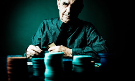 фолд, покер, частота болда, префлоп, карты, диапазон противника, эквити, стратегия, ошибки в покере, карты, спектры игроков, карманные пары, чтение противников