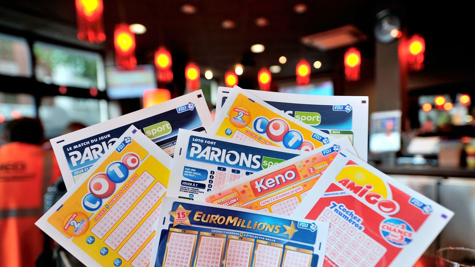 Билеты разных лотерей мира