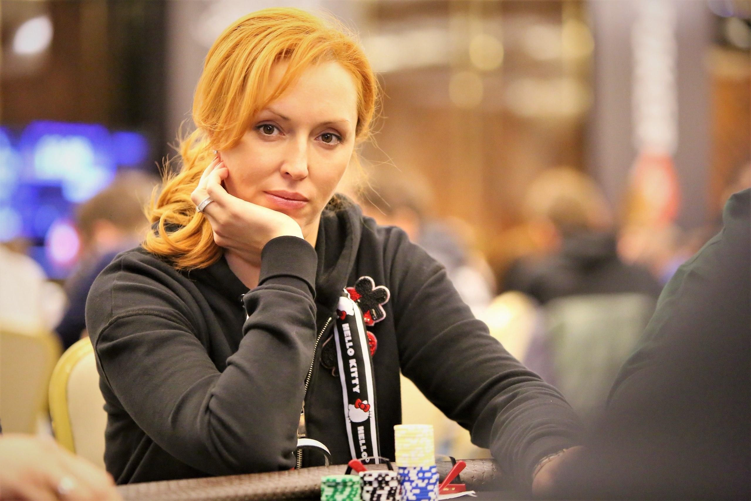 Виктория Таранова за покерным столом