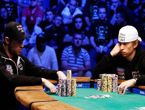 Основные отличия игры на большом и малом блайндах. тактика, психология, блайнды, лимперы, стратегия, рейз, позиции, игра в покер, советы, обучение, ошибки, особенности игры, позиционная игра