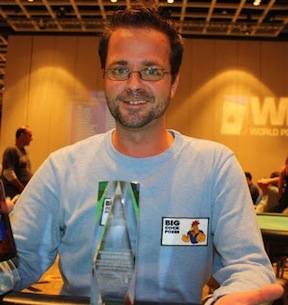 Мнение Джонатана Литтла разделяет и его коллега по покерному столу, Кевин Саул. re-entry турниры, турниры, ре-энтри, история, советы, обучение, интересное