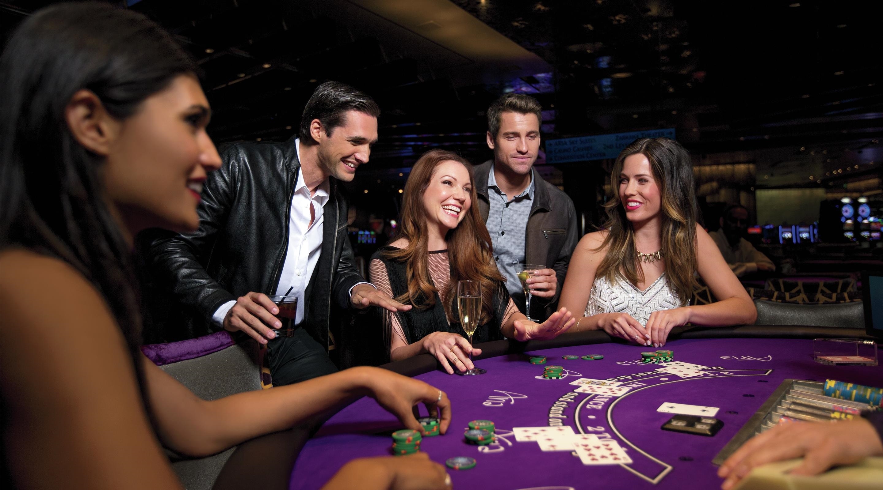 Смотреть бесплатно покер онлайн на казино онлайн лучшие игровые автоматы