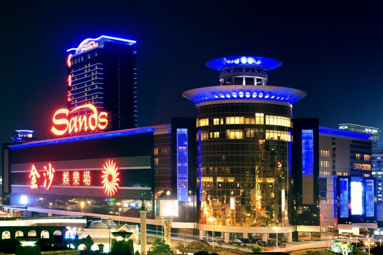 Ночной вид на отель Sands Macao