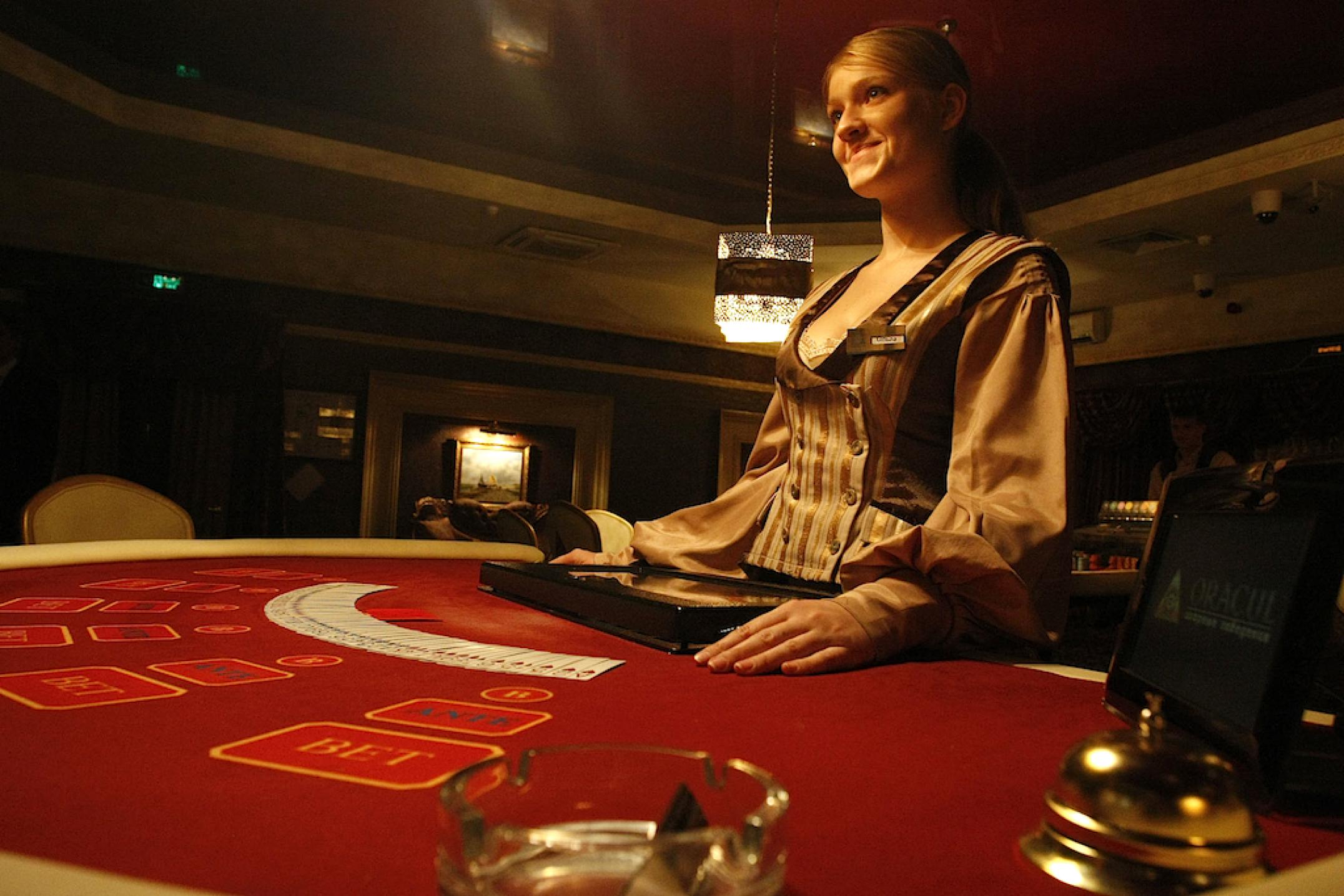 Азов сити казино фотоотчет адмирал клуб казино приложение