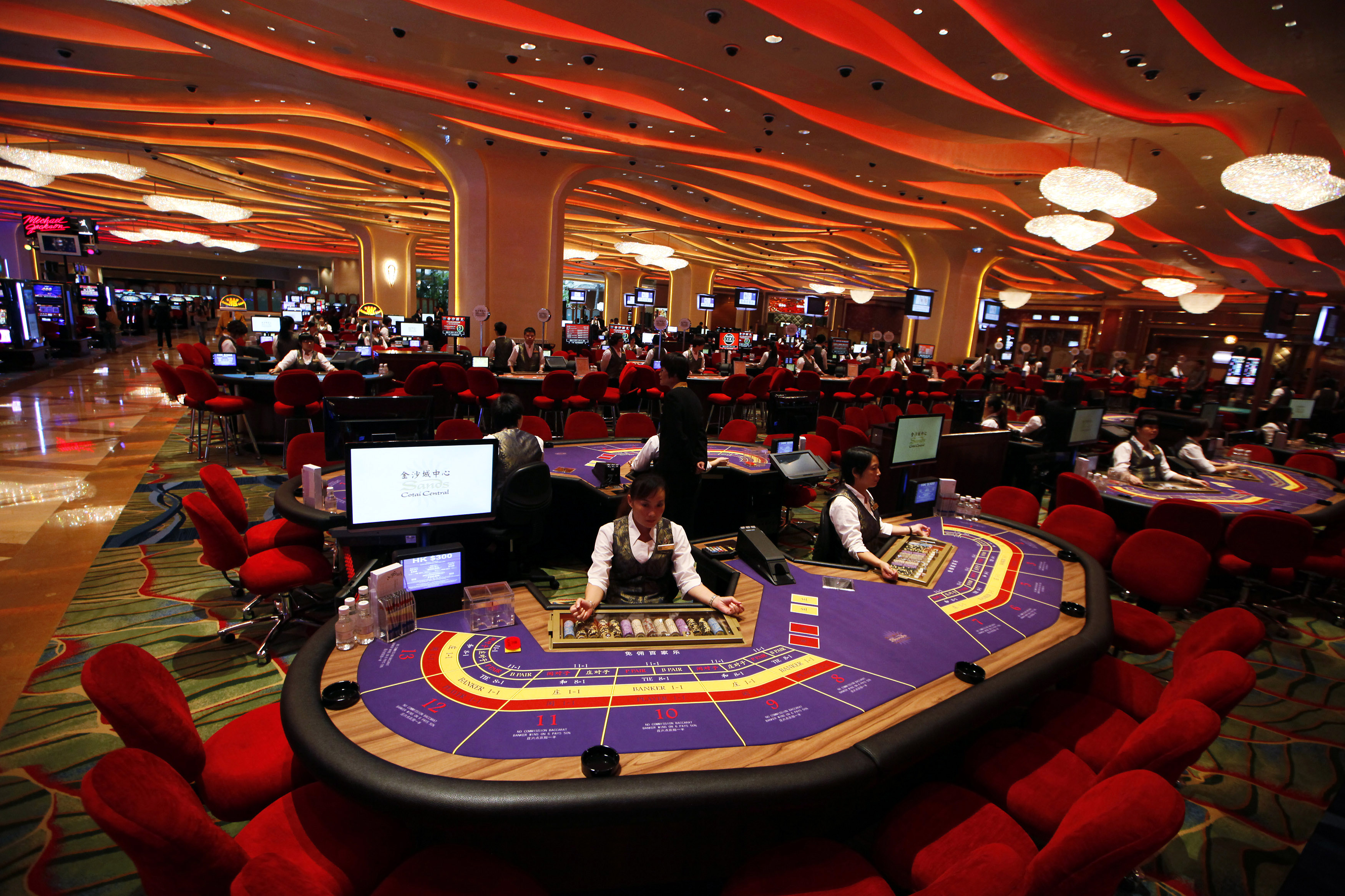Самые крупные онлайн казино в мире игровые автоматы играть бесплатно и без регистрации онлайн смс 777