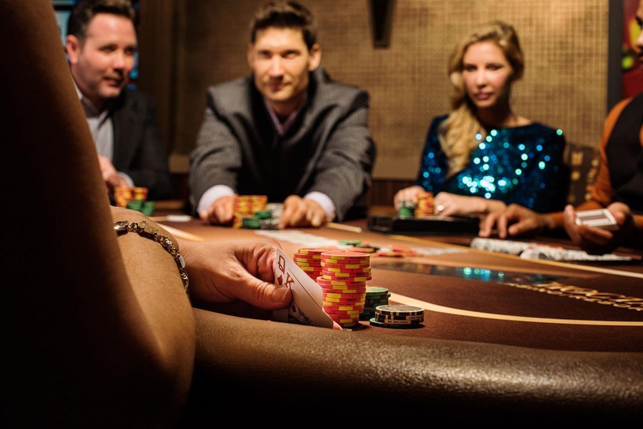 Афера в казино смотреть онлайн онлайн покер играть на телефоне