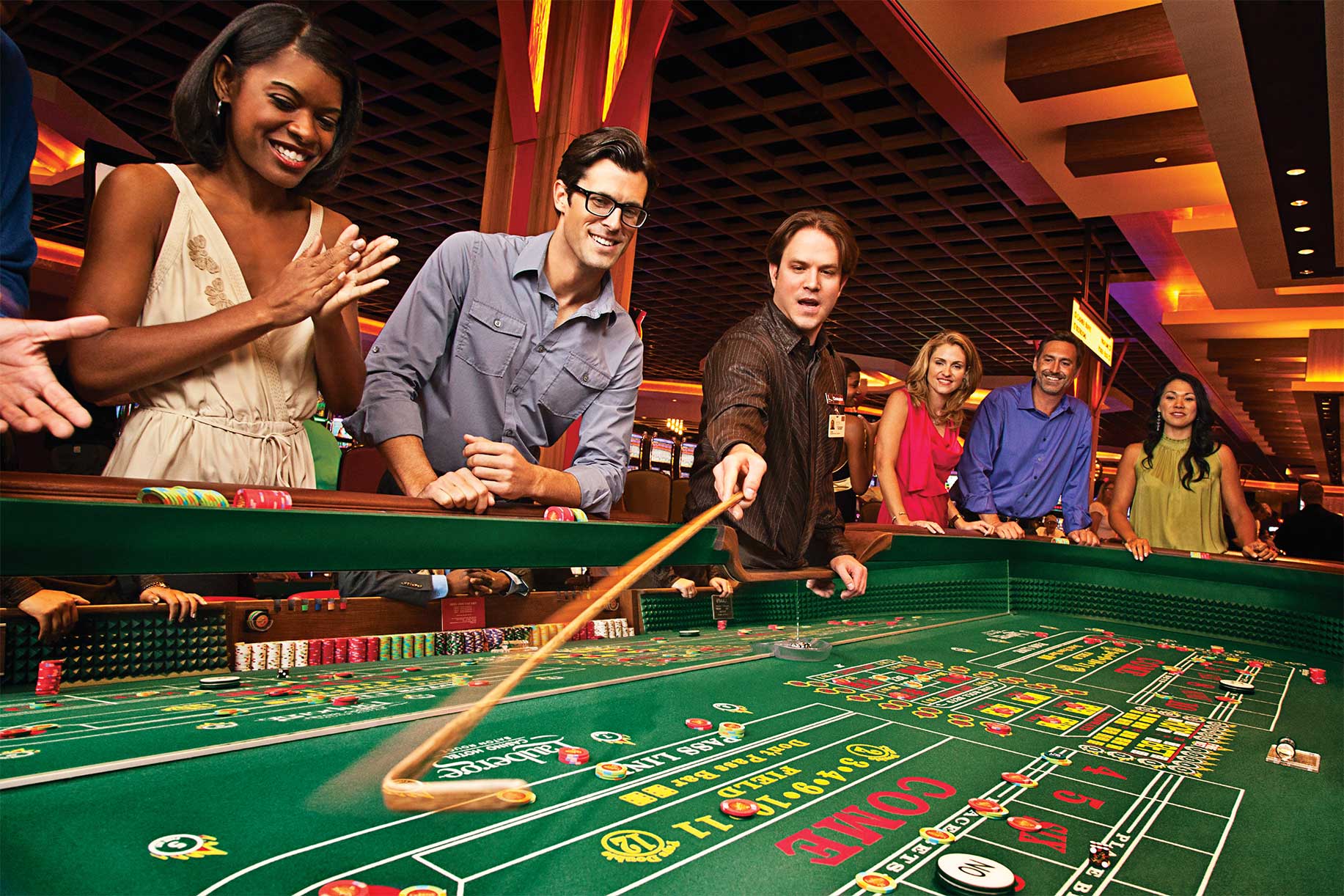 Самое большое онлайн казино в мире столото кошелек вывод денег на карту